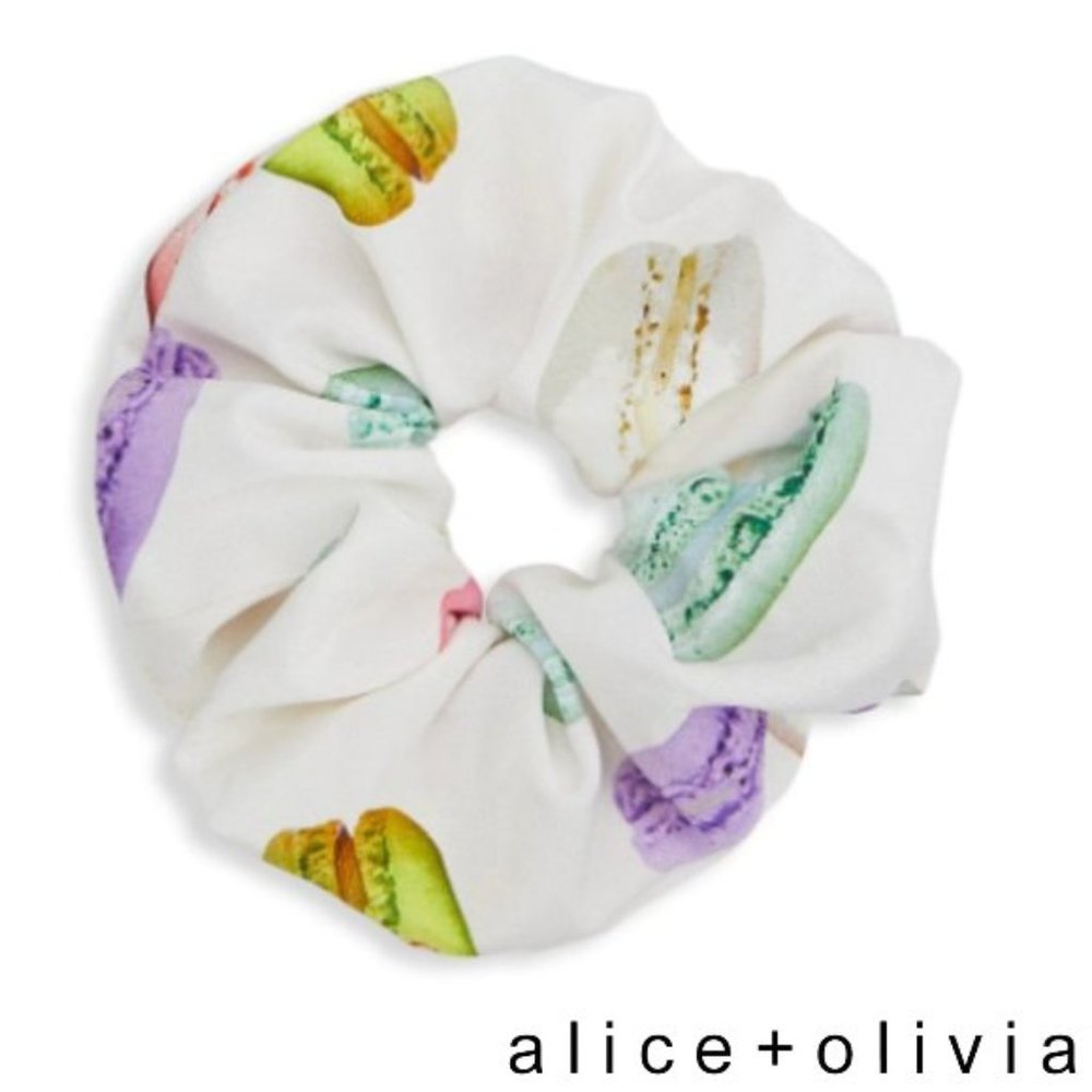 Alice + Olivia Eli Macaron-Print Silk Silk Scrunchie